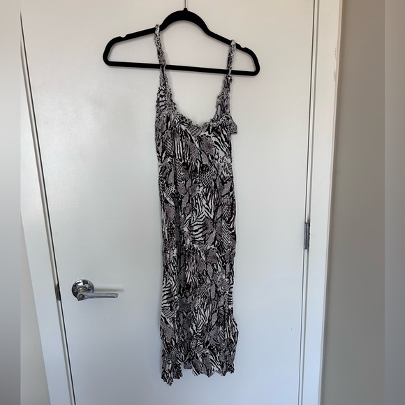 ARITZIA Wilfred Heartthrob Dress - Picture 6 of 8